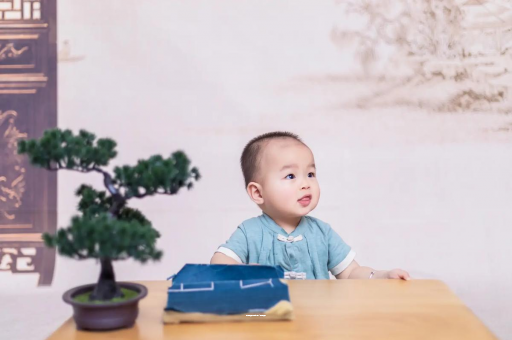 敦煌宝宝喊肚子疼怎么回事